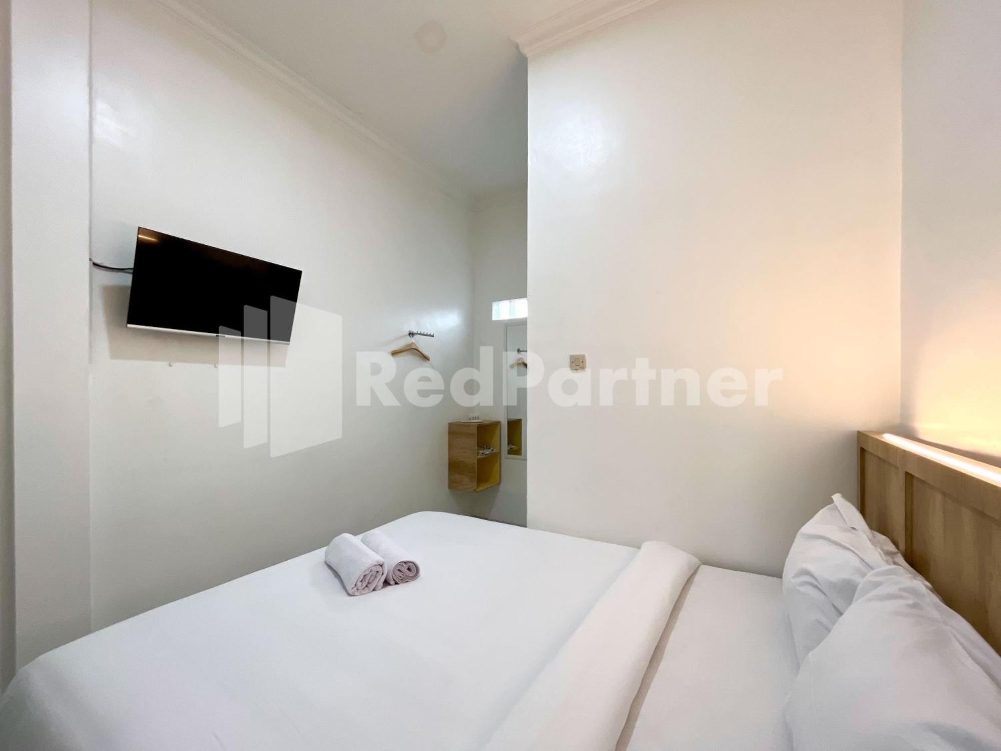 D Palma Near Lokananta Manahan Mitra Reddoorz Surakarta  Экстерьер фото