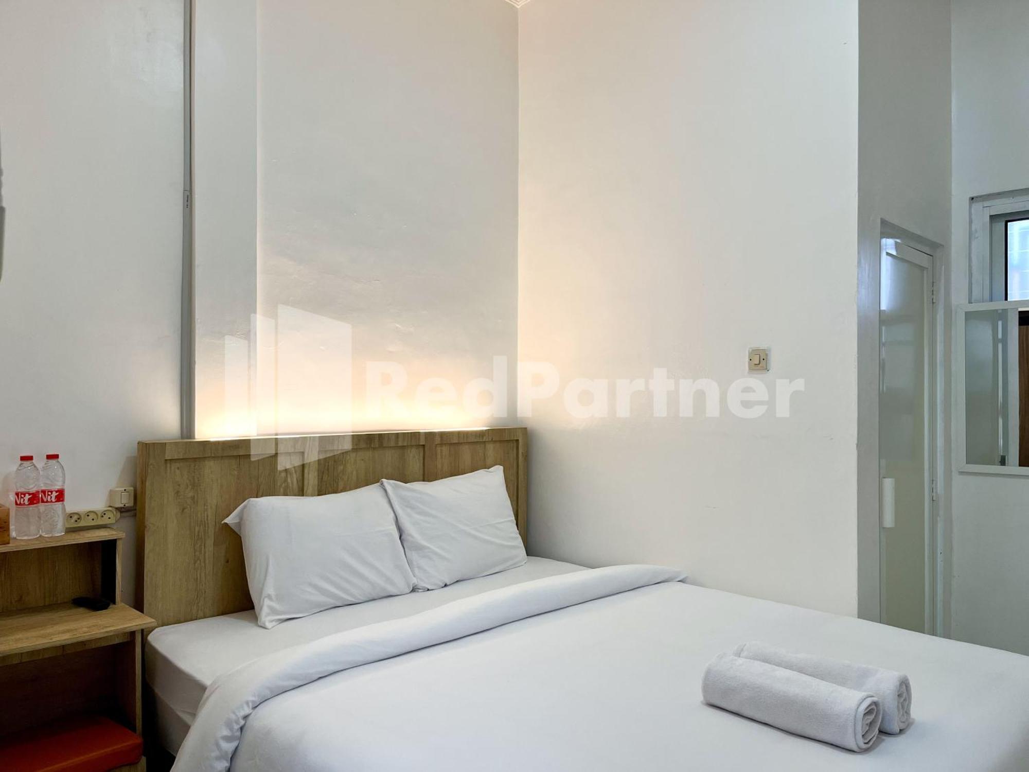 D Palma Near Lokananta Manahan Mitra Reddoorz Surakarta  Экстерьер фото